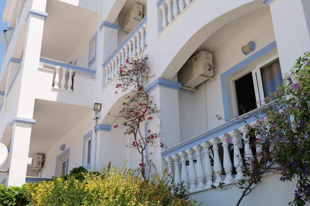 Hotel Erdano Саранда Экстерьер фото